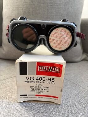Vintage Fibre-Metal VG 400-H5 Welding Cover Goggles (Great for a Costume!)